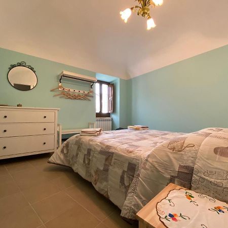 Dimora Di Nonno Livio Apartment Санто Стефано ди Сесанио Екстериор снимка