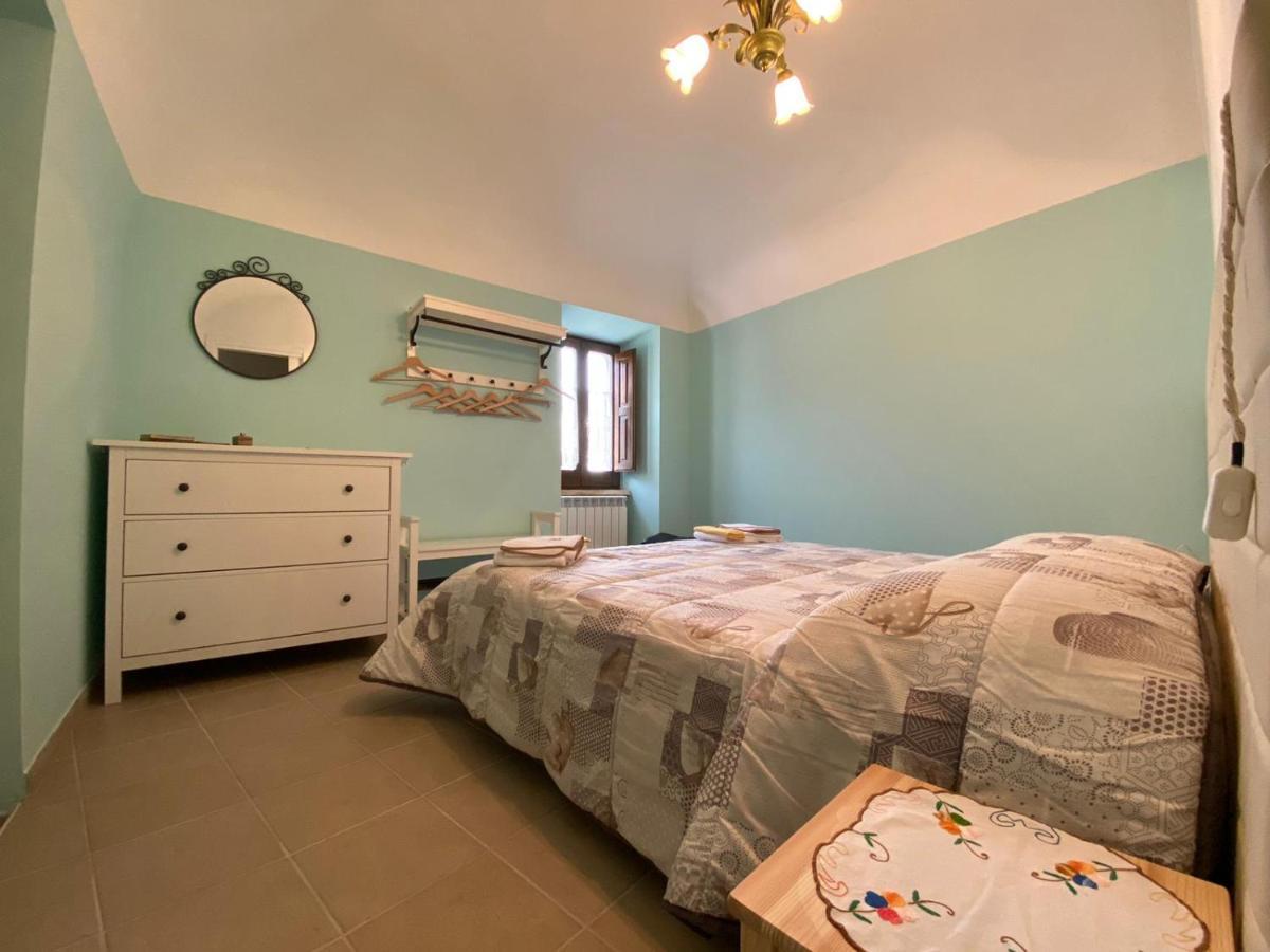 Dimora Di Nonno Livio Apartment Санто Стефано ди Сесанио Екстериор снимка